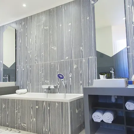 Hotel The Originals Boutique, Le Lion, Clermont-Ferrand