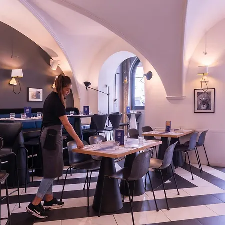 Hotel The Originals Boutique, Le Lion,