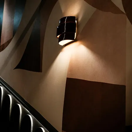 The Originals Boutique, Le Lion,