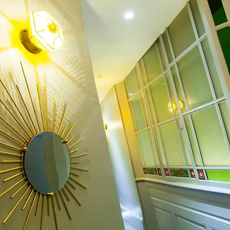 The Originals Boutique, Le Lion, Отель 3*