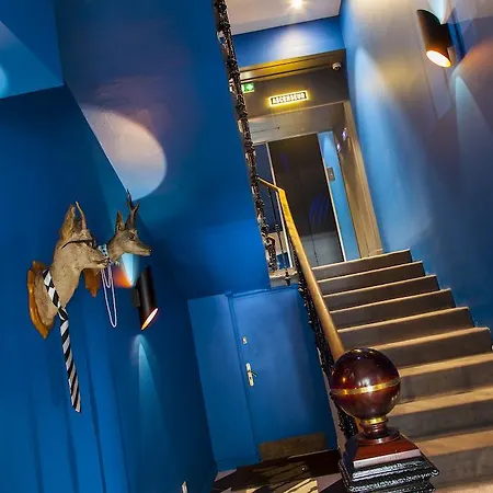 Отель The Originals Boutique, Le Lion, 3*