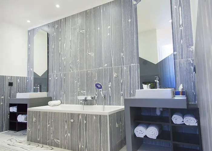 Hotell The Originals Boutique, Le Lion, Clermont-Ferrand