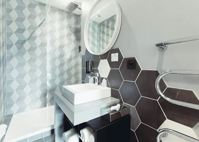 The Originals Boutique, Le Lion, Hotel 3*